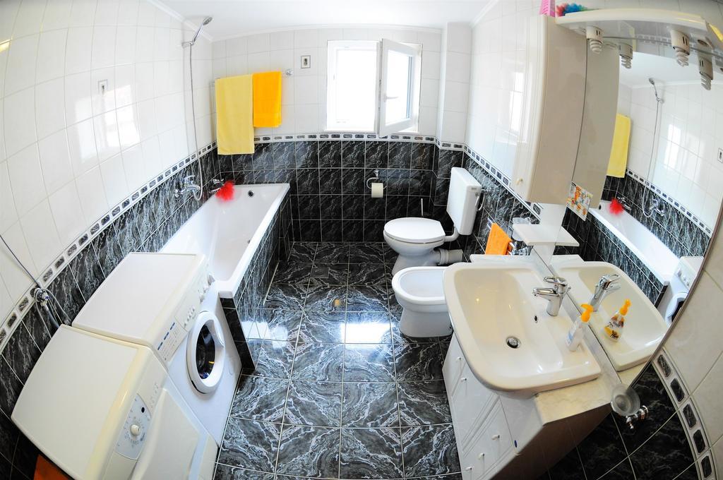 Apartments Marija Petricevic Podstrana Room photo